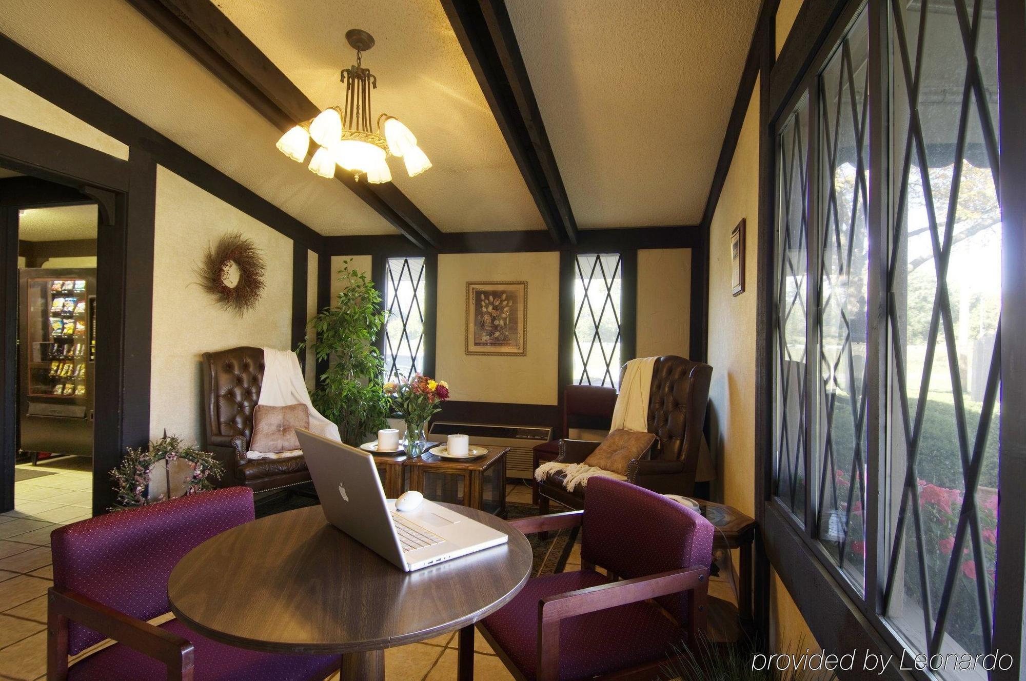 Dover Inn And Suites Interior foto